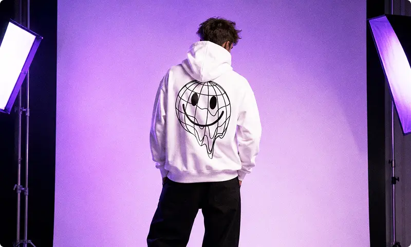 Hoodies & sweatshirts